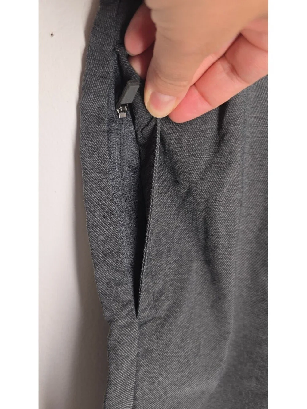 Voyager Men's Shorts Size M Gray Stretch Performance
